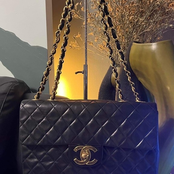 Chanel Black Quilted Lambskin Jumbo XL Vintage Classic Flap Bag - Picture 3 of 8